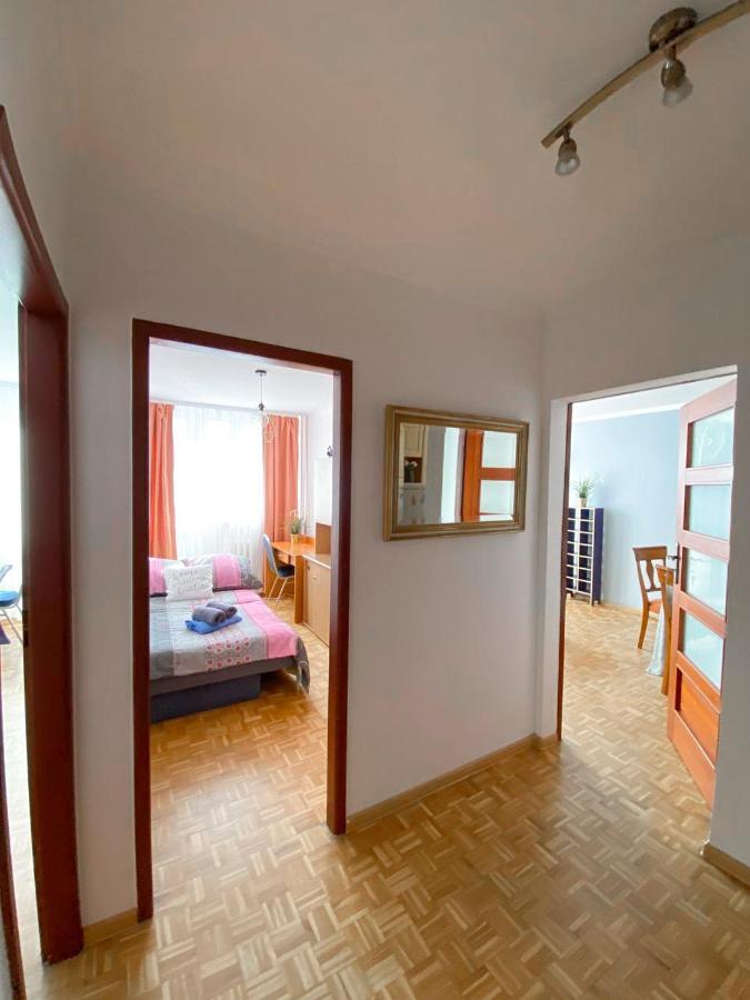 Room №3 Grzybowska 5 The Very Center Of Varşova Dış mekan fotoğraf